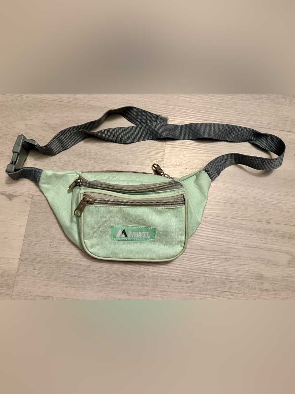 EVEREST Vintage Fanny Pack seafoam Green 3 Compartment Bag Hiking Biking active